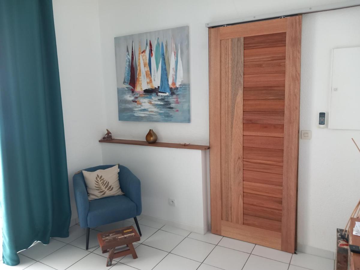 Le Pélikan Le Gosier  Bagian luar foto